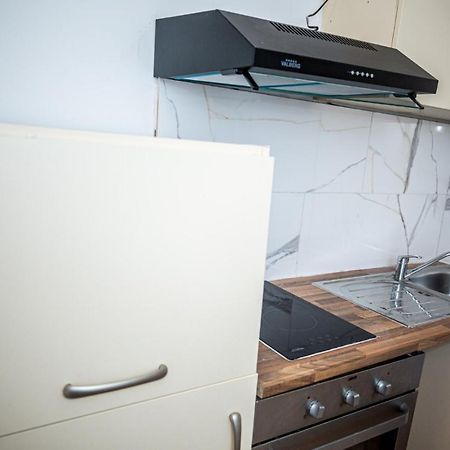 Agreable Chambre Sur Liege Avc Parking Et Wifi Gratuit Luaran gambar