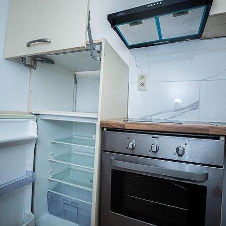 Agreable Chambre Sur Liege Avc Parking Et Wifi Gratuit Luaran gambar