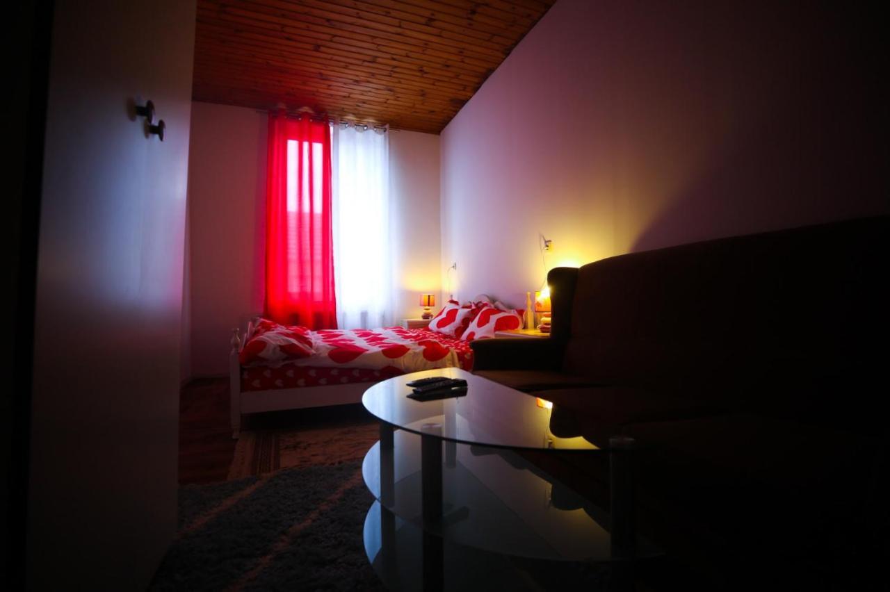 Agreable Chambre Sur Liege Avc Parking Et Wifi Gratuit Luaran gambar