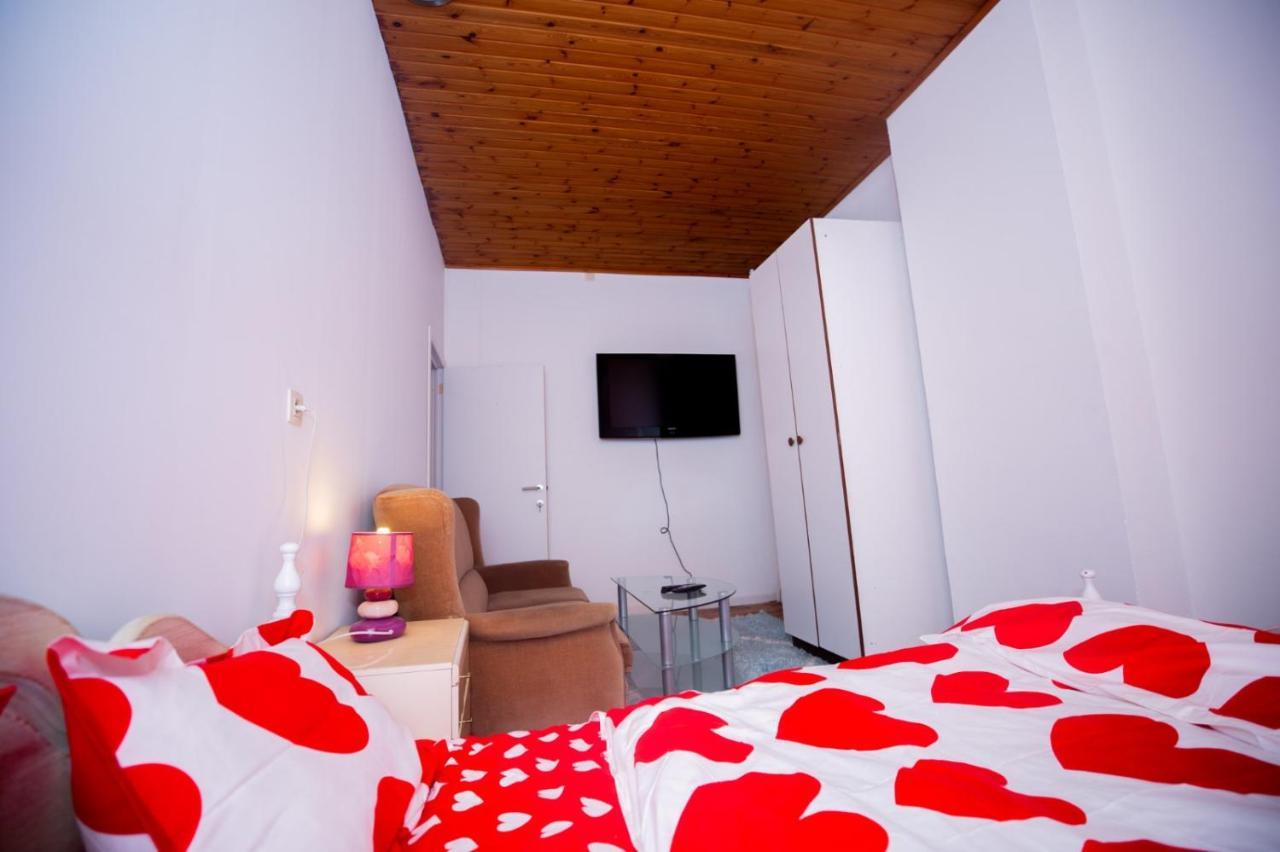 Agreable Chambre Sur Liege Avc Parking Et Wifi Gratuit Luaran gambar