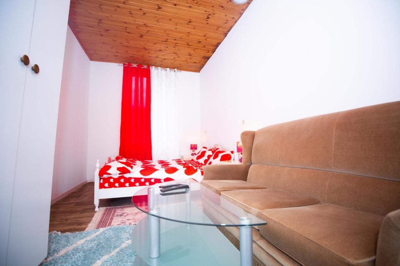 Agreable Chambre Sur Liege Avc Parking Et Wifi Gratuit Luaran gambar